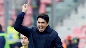 Cuesta il &laquo;trasformista&raquo;: i due vestiti del Parma