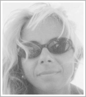                                                                                                  ANTONELLA DALLAJ IN FERRARI