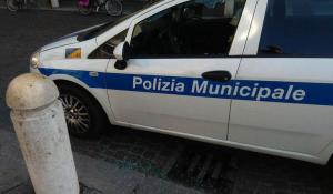 Pericolo vetroghiaccio: diversi interventi per auto fuori strada. Chiusura in strada Martinella in citt&agrave;