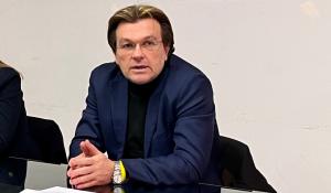 Vignali: "Agende chiuse alle Ausl di Bologna e Parma". La replica delle aziende: "Le pre-liste sono previste per legge"