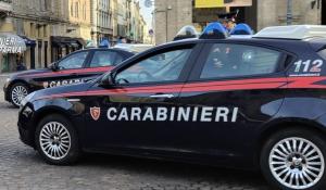 Parma: tenta il furto di alcuni capi d’abbigliamento da un negozio del centro indossandoli sotto ai suoi. Denunciato per furto 20enne straniero.