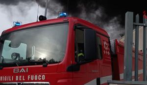 Fiamme in una villetta a Borgotaro: due persone intossicate, salvato anche il loro cagnolino