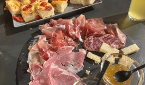 Bastian Contrario - Taglieri, bruschette e tante birre diverse Il pub piace sempre