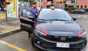 Parma: tenta il furto in un ristorante vicino all’ospedale ma l’allarme lo mette in fuga. Durante le indagini viene identificato dai carabinieri che lo riconoscono dai filmati di sorveglianza. Denunci