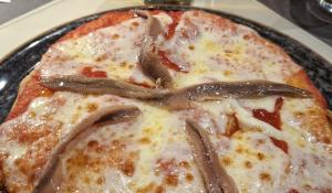 Mikelangelo Pizza & Food: Oltre all'aperitivo ecco la pizza alta e in tegamino