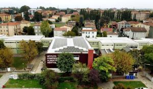 La scuola Albertelli-Newton inaugura il suo nuovo impianto fotovoltaico