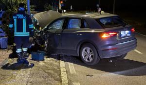 Frontale tra due auto a Gaione, scontro violento ma feriti lievi: via Montanara chiusa- Foto