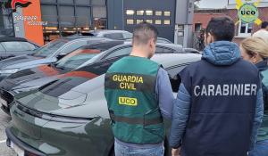 Da Reggio Emilia fino a Spagna e Belgio: operazione "Palma", scacco alla banda delle auto di lusso