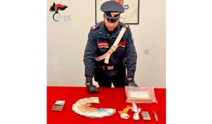 Parma: droga e soldi - duro colpo allo spaccio. Sequestrati oltre 1,3 kg di cocaina e 13.400 euro in contanti rinvenuti in auto e nelle petinenze di un’abitazione in citta’. arrestato 21enne italiano