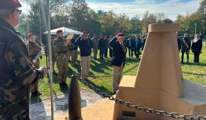 "Un obbligo ricordare quei caduti", i parà parmigiani celebrano l'anniversario di  El Alamein - Video