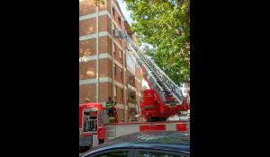 Malore in casa in piazzale Maestri: arrivano i vigili del fuoco, carabinieri e polizia