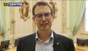 Cori fascisti davanti alla sede di Fratelli d'Italia: furiose polemiche