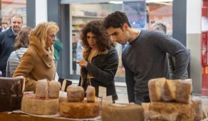 MERCATINO VIA GARIBALDI