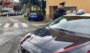 Sfonda la finestra murata di un appartamento in ristrutturazione e lo occupa arbitrariamente. Denunciato 41enne straniero