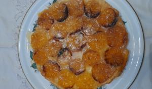 Torta Rovesciata di Clementine, per facilitare la preparazione si può utilizzare la sfoglia già pronta
