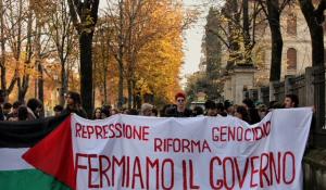 Corteo in viale Maria Luigia: traffico in tilt sul Lungoparma e sullo Stradone