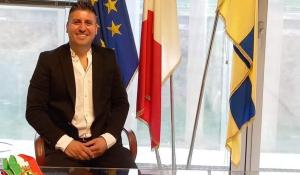 Sventò uno scippo inseguendo i malviventi, Hassan (premiato con la benemerenza): " E' lo spirito della Croce Rossa"