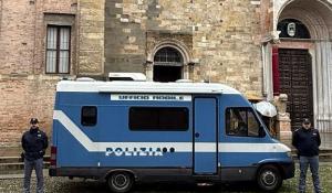 Il giorno di Natale sotto la statua di Garibaldi in grave alterazione psifcofisica: lui e altri 5 denunciati in questi giorni per resistenza, furto e guida in stato di ebrezza