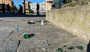 Piazzale Santa Croce ridotta a discarica