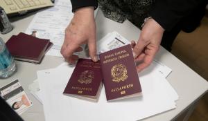 &laquo;Un &ldquo;miracolo&rdquo; in 3 ore e mezza: complimenti all'ufficio passaporti&raquo;