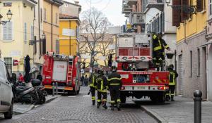 Caduta calcinacci in via Imbriani