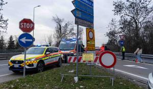 Incidente in via Mantova: due ambulanze sul posto, traffico in tilt