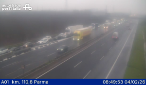 Tangenziale, incidente nel sottopasso all'altezza di via Emilia Ovest. A1, code in uscita a Parma