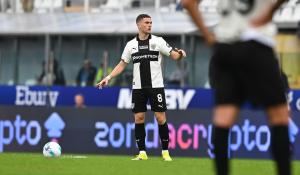 Bologna-Parma: possibile forfait di Estevez che soffre per un problema al ginocchio