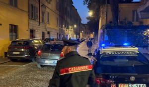 Borgo Riccio sotto choc: 27enne accoltellato al torace, finisce in Rianimazione. Sospettata la compagna