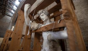 Sei sculture danneggiate nel 1944 tornano al Teatro Farnese di Parma