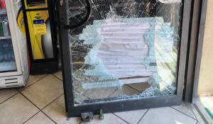 Altro giro, altra spaccata. Colpito un bar in via Abbeveratoia