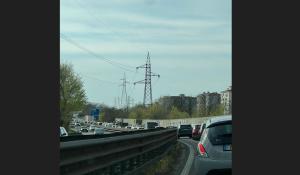 Tangenziale sud: incidente tra via Montanara e strada Farnese, traffico in tilt