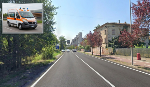 Incidente in viale Europa: 28enne in bicicletta finisce contro un albero, trasportato al Maggiore