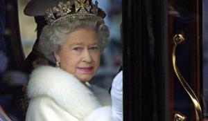 100 anni di Elisabetta, King Charles III: "Non sarebbe felice del mondo di oggi"