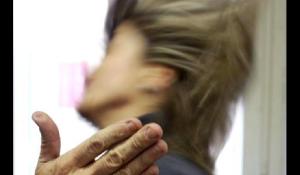 Nella giornata internazionale per l’eliminazione della violenza contro le donne il Questore di Parma emette due ammonimenti per violenza domestica