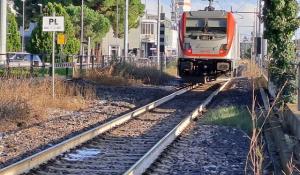 Investito nel Piacentino, stava attraversando i binari in bici