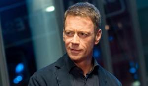 Il fuorionda di Rocco Siffredi dicenta un giallo: "Non voglio pi&ugrave; vivere per&ograve; non voglio lasciare il dolore a mia moglie e ai miei figli"