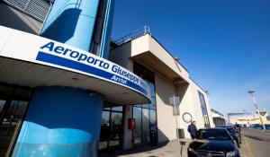 Aeroporto Verdi, concessi altre due mesi e mezzo a Sogeap. Soddisfatta Centerline: "Ora al lavoro per garantire la continuità"
