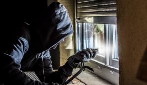 Ladri nella notte alla scuola materna Don Sagliani: magro il bottino