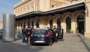 «Sono stato aggredito in stazione solo perché sono gay»