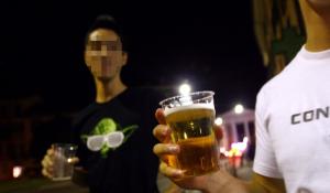 Alcolici a 16enni: multati un bar di via Mazzini e un market di via Garibaldi. Il sindaco Guerra: «L'alcol alimenta l'aggressività»