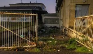 La casa abbandonata diventa un rifugio di senzatetto