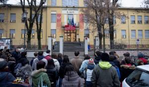 &laquo;Virgi sempre con noi. Qui non c'&egrave; spazio per odio e violenza&raquo;