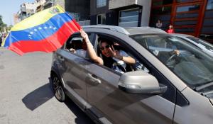 I venezuelani a Parma: &laquo;La cacciata di Maduro? Una luce in fondo al tunnel&raquo;