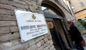 Biblioteche: &laquo;C'&egrave; il funerale, oggi si chiude alle 12.30&raquo;