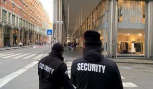 Ennesima rissa tra giovani in centro: calci pugni e spray al peperoncino