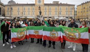 Gli iraniani: &laquo;&Egrave; il giorno pi&ugrave; bello della nostra vita&raquo;