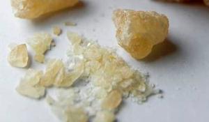 Overdose a 15 anni, battaglia tra i consulenti sulle cause della morte: l'amico sotto accusa sceglie l'abbreviato, l'altra imputata patteggia