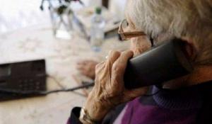 Truffe, non c'&egrave; pace: &laquo;Hanno clonato il numero dei carabinieri per chiedermi un bonifico: mi sono spaventata&raquo;