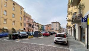 Piazzale Serventi, depositate in Comune 466 contro il progetto che &laquo;taglia&raquo; i parcheggi